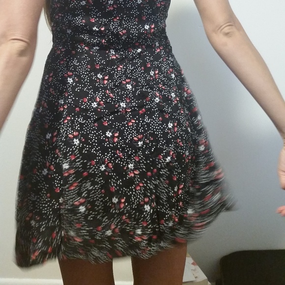 H&M Floral Wrap Mini Dress Size 4 - Picture 5 of 7